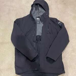 Like New black Helly Hansen Men’s Coat in XL